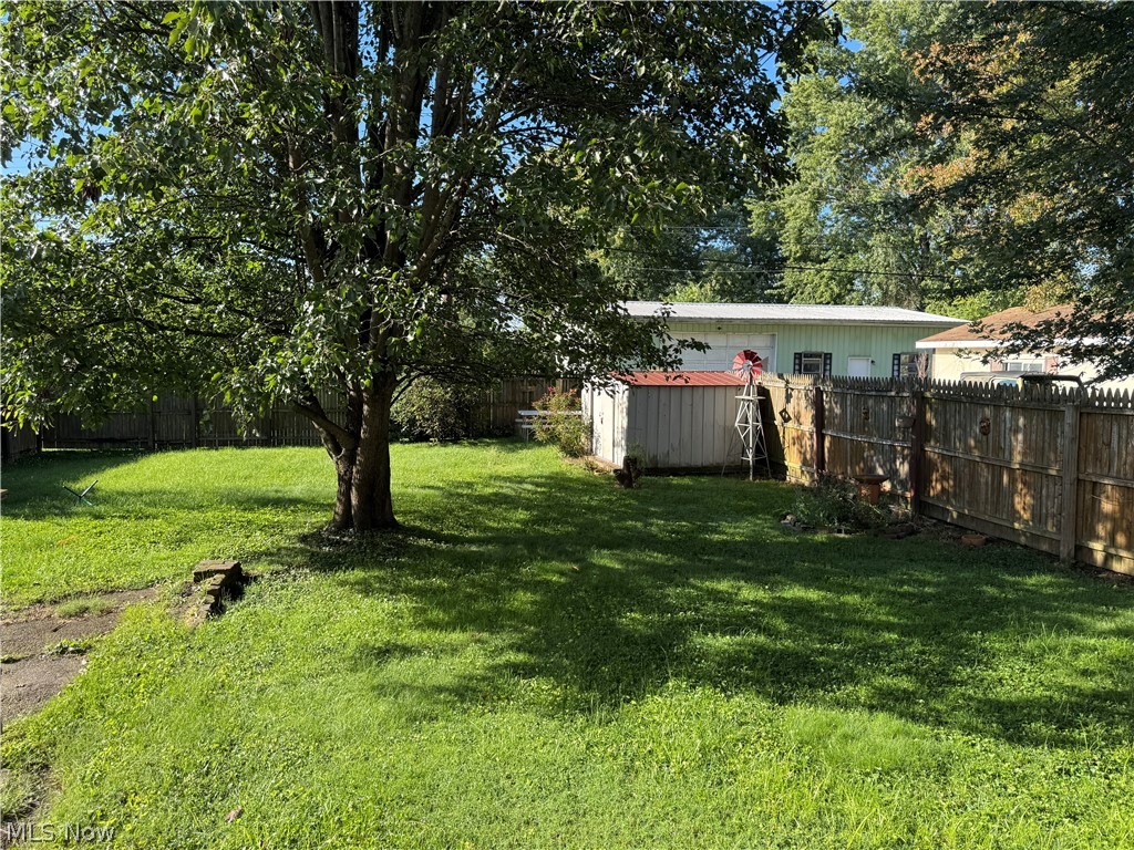 314 W 3rd Street Uhrichsville OH 44683