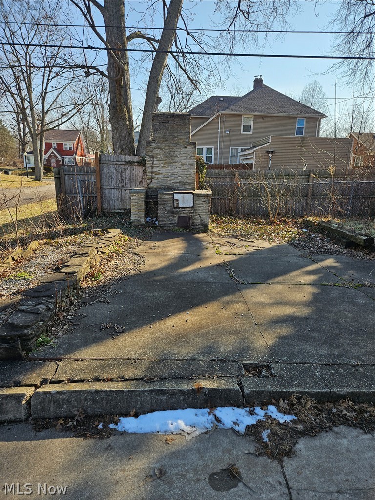 671 Moreley Avenue Akron OH 44320