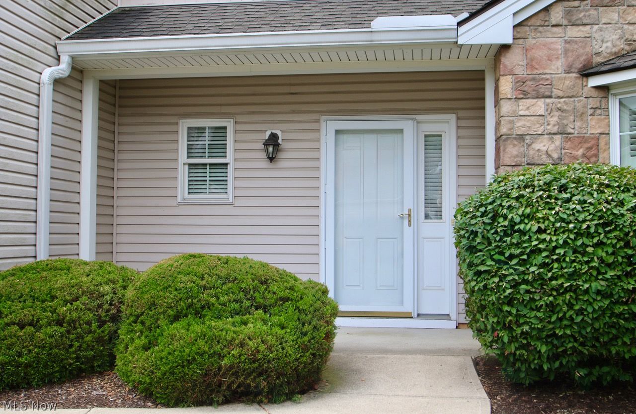 156 Stonecreek Drive Mayfield OH 44143