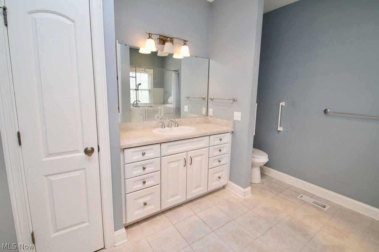 156 Stonecreek Drive Mayfield OH 44143