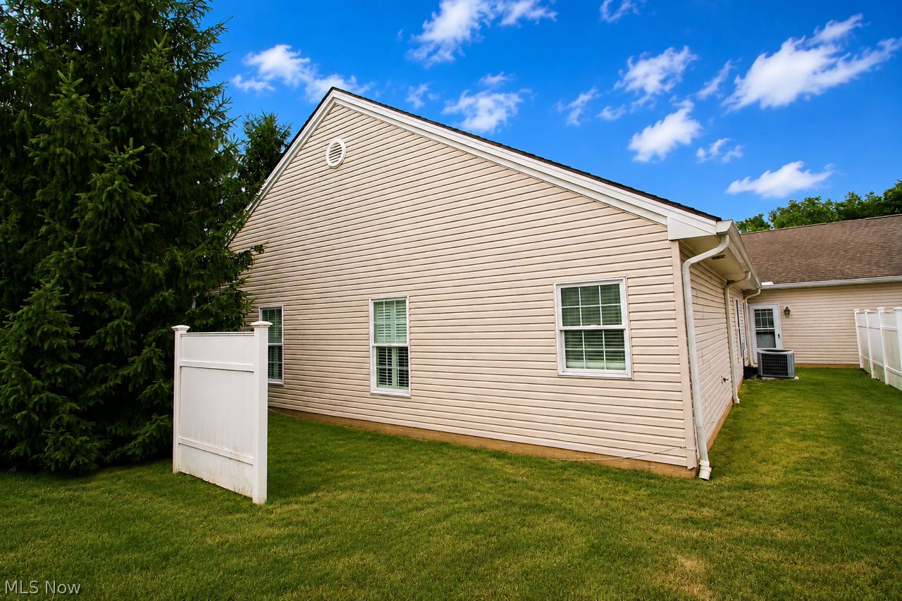 156 Stonecreek Drive Mayfield OH 44143
