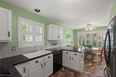 1412 Ledgewood Lane Avon OH 44011