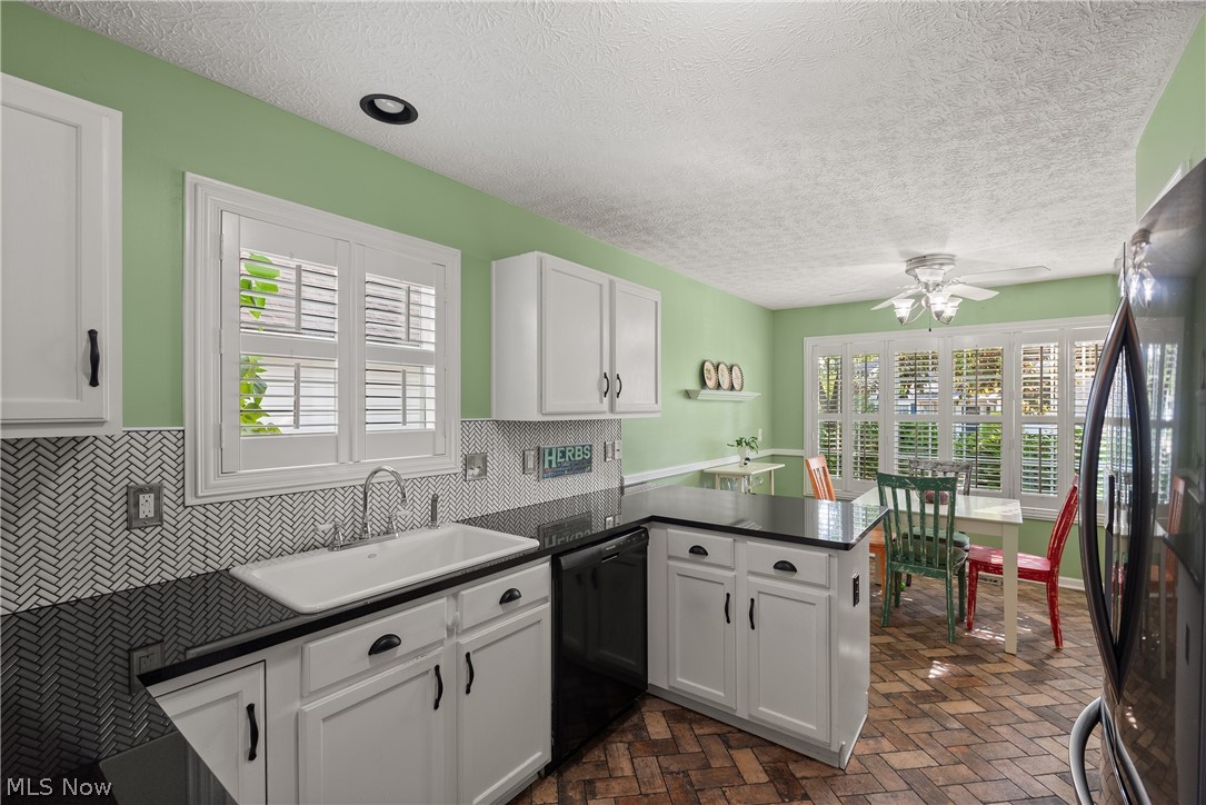 1412 Ledgewood Lane Avon OH 44011