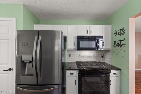 1412 Ledgewood Lane Avon OH 44011