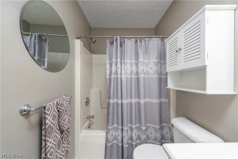 1412 Ledgewood Lane Avon OH 44011