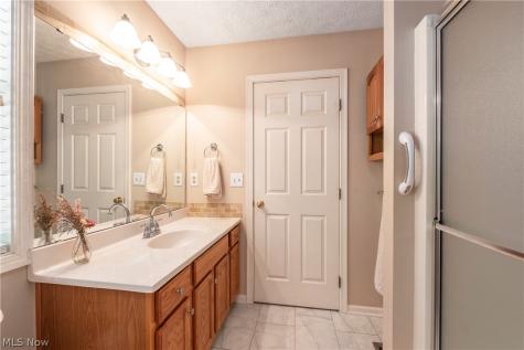 1412 Ledgewood Lane Avon OH 44011