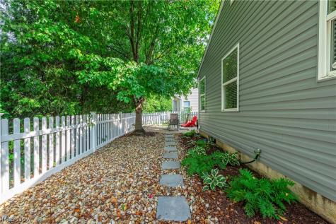 1412 Ledgewood Lane Avon OH 44011