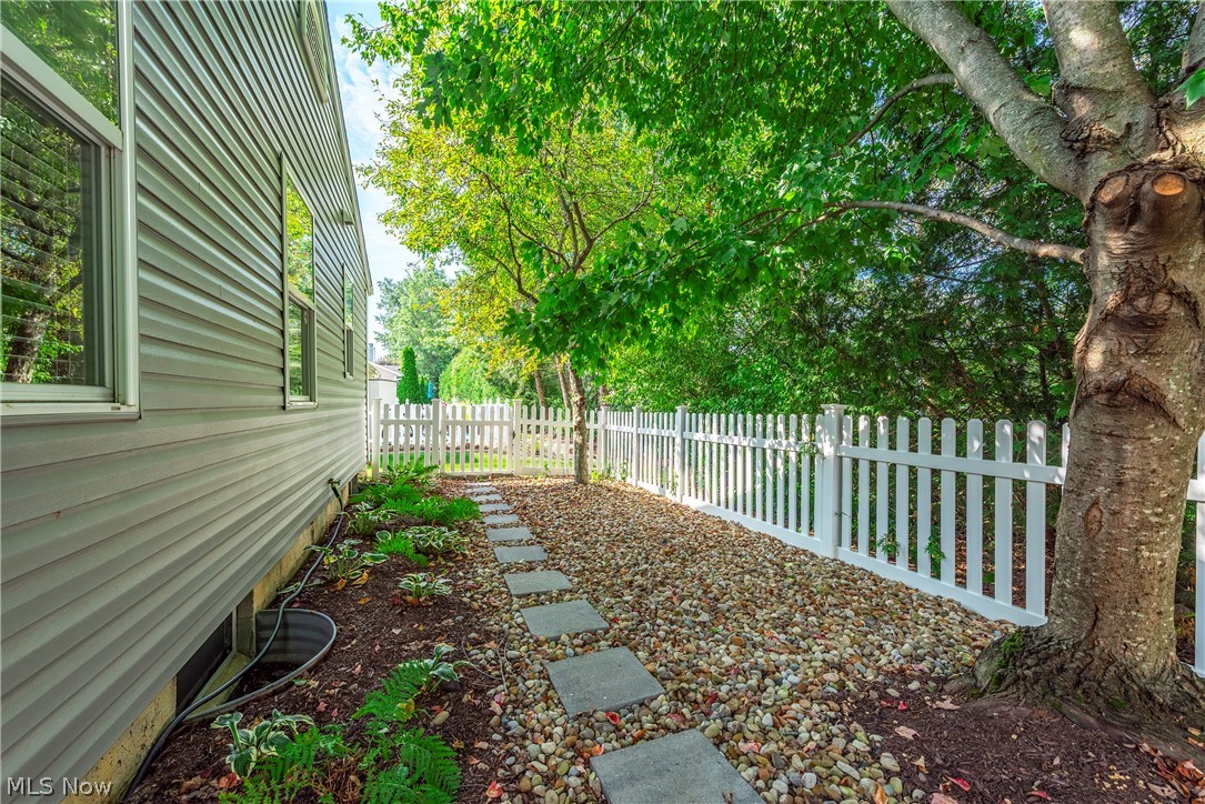 1412 Ledgewood Lane Avon OH 44011