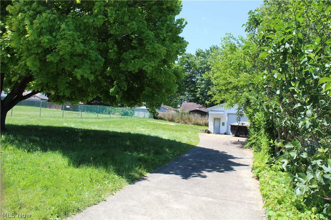 649 Standish Street NW Massillon OH 44647