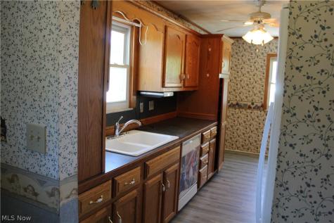649 Standish Street NW Massillon OH 44647