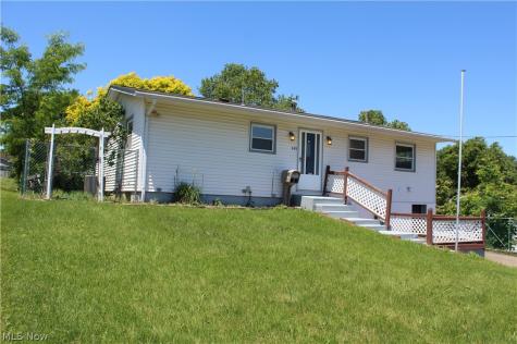 649 Standish Street NW Massillon OH 44647