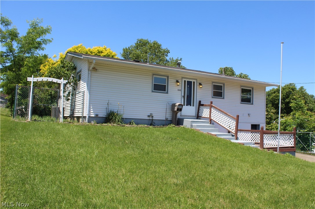649 Standish Street NW Massillon OH 44647