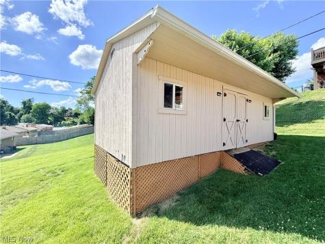 400 Terri Avenue Steubenville OH 43952