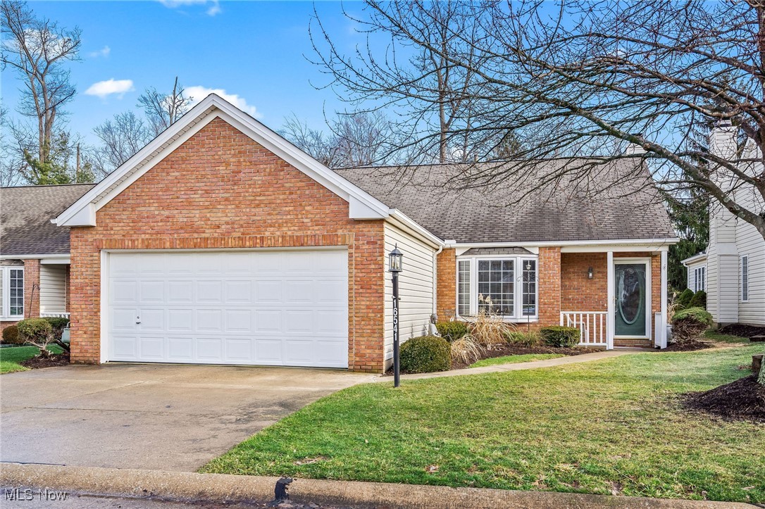 16541 Sunwood Oval Strongsville OH 44136