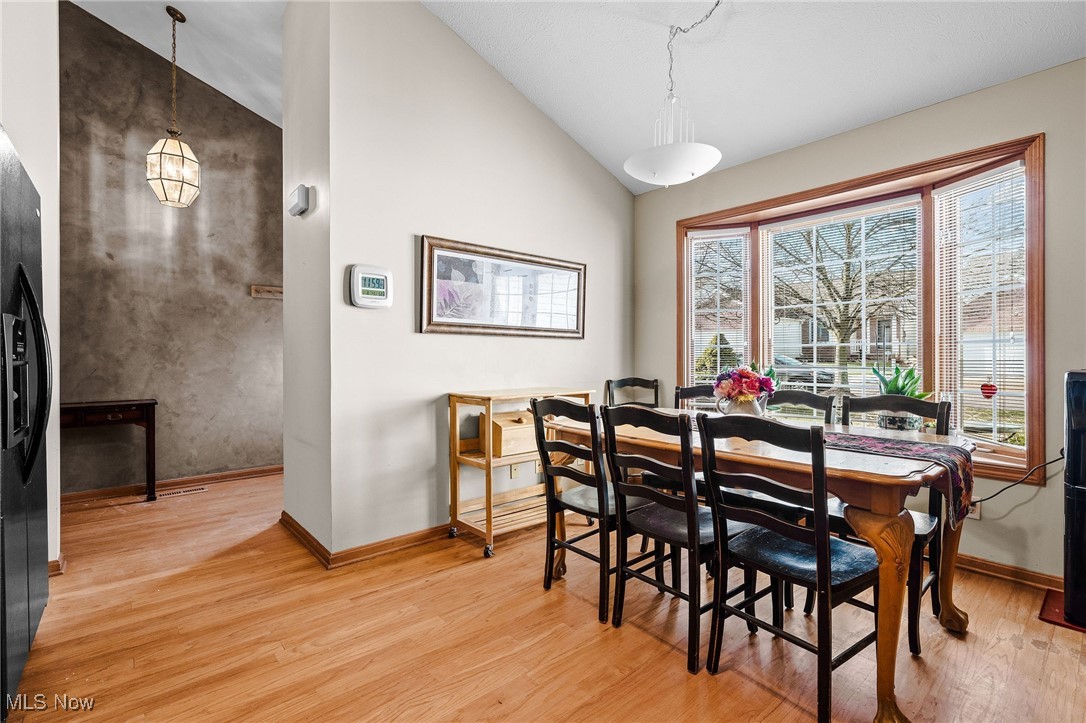 16541 Sunwood Oval Strongsville OH 44136