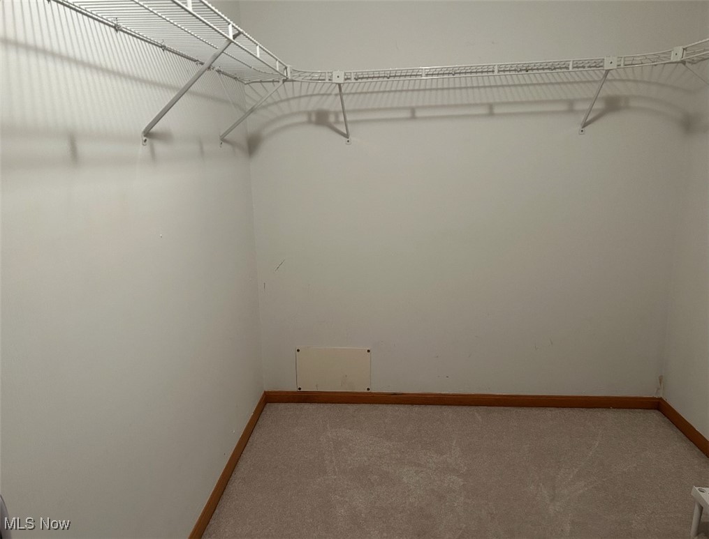 16541 Sunwood Oval Strongsville OH 44136
