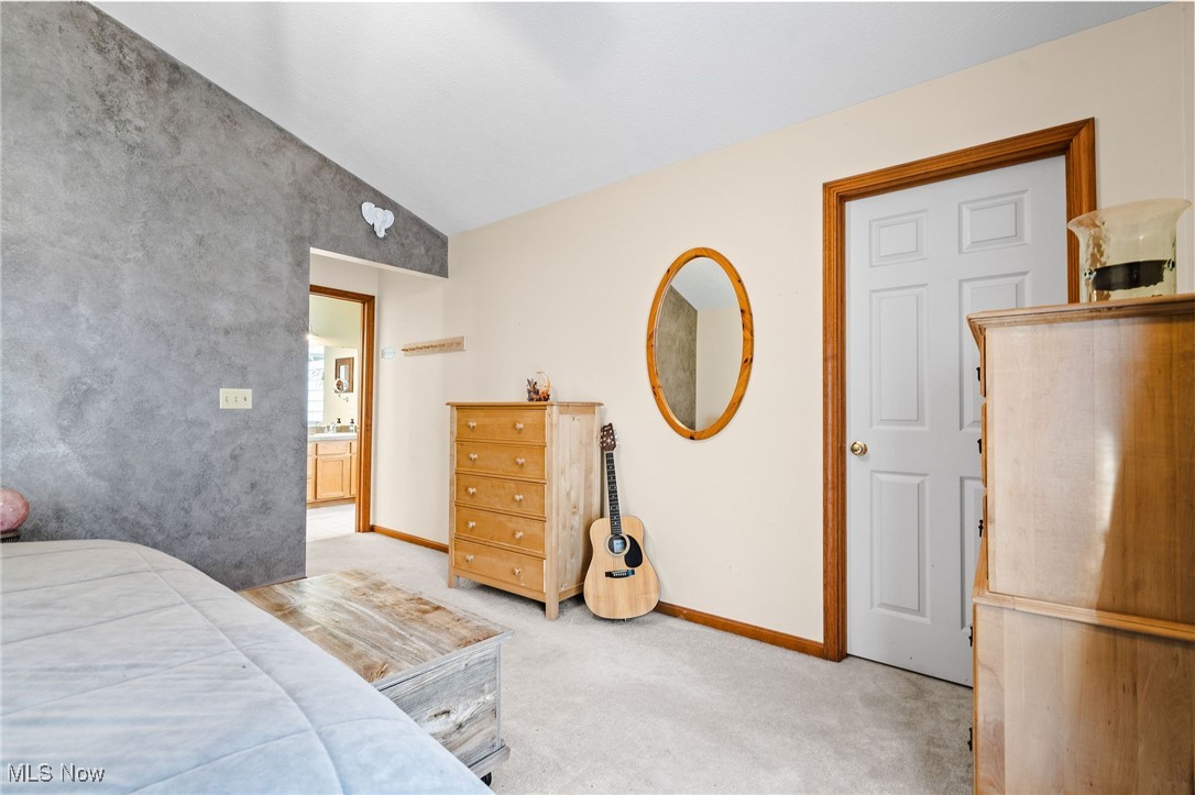 16541 Sunwood Oval Strongsville OH 44136