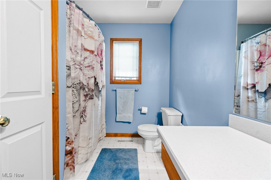 16541 Sunwood Oval Strongsville OH 44136
