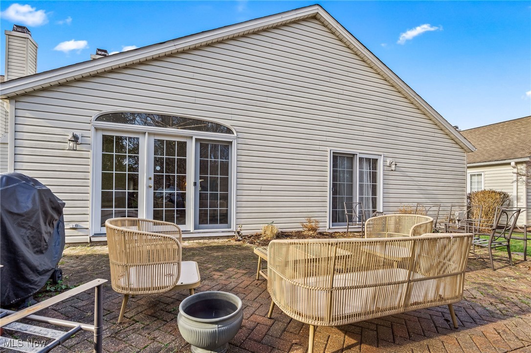 16541 Sunwood Oval Strongsville OH 44136