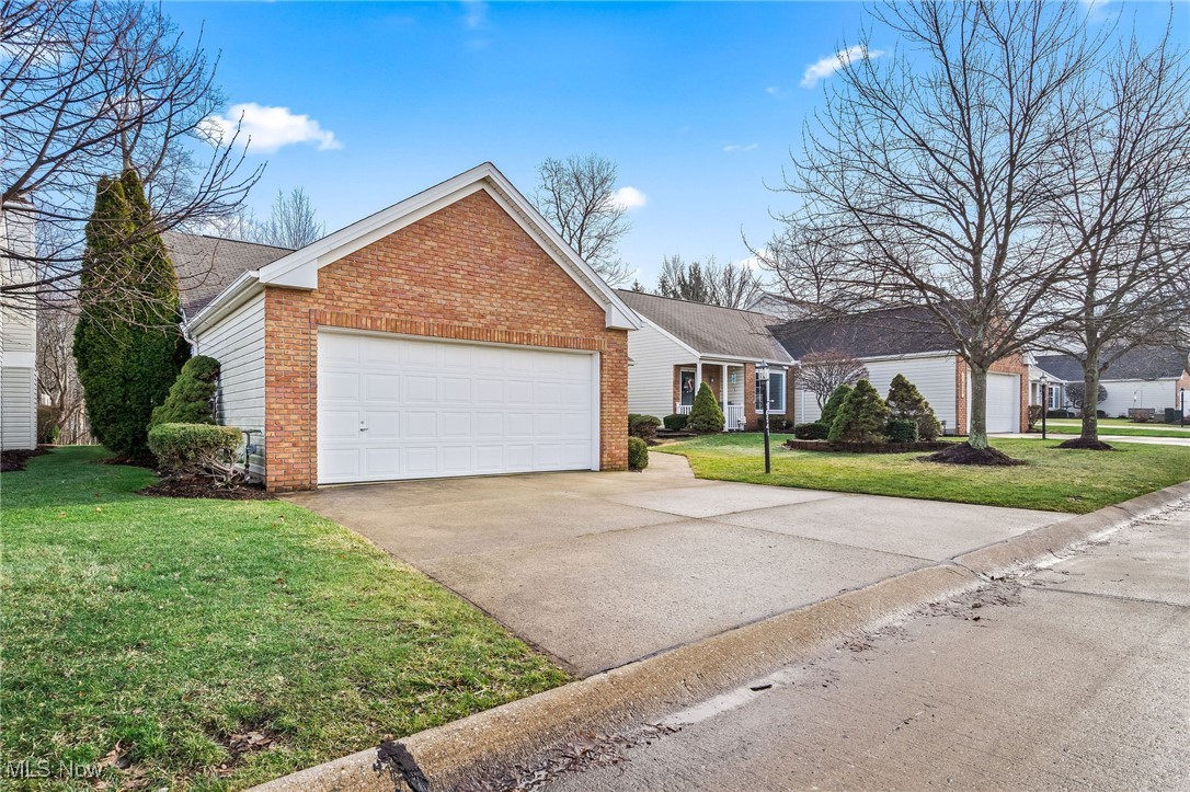 16541 Sunwood Oval Strongsville OH 44136