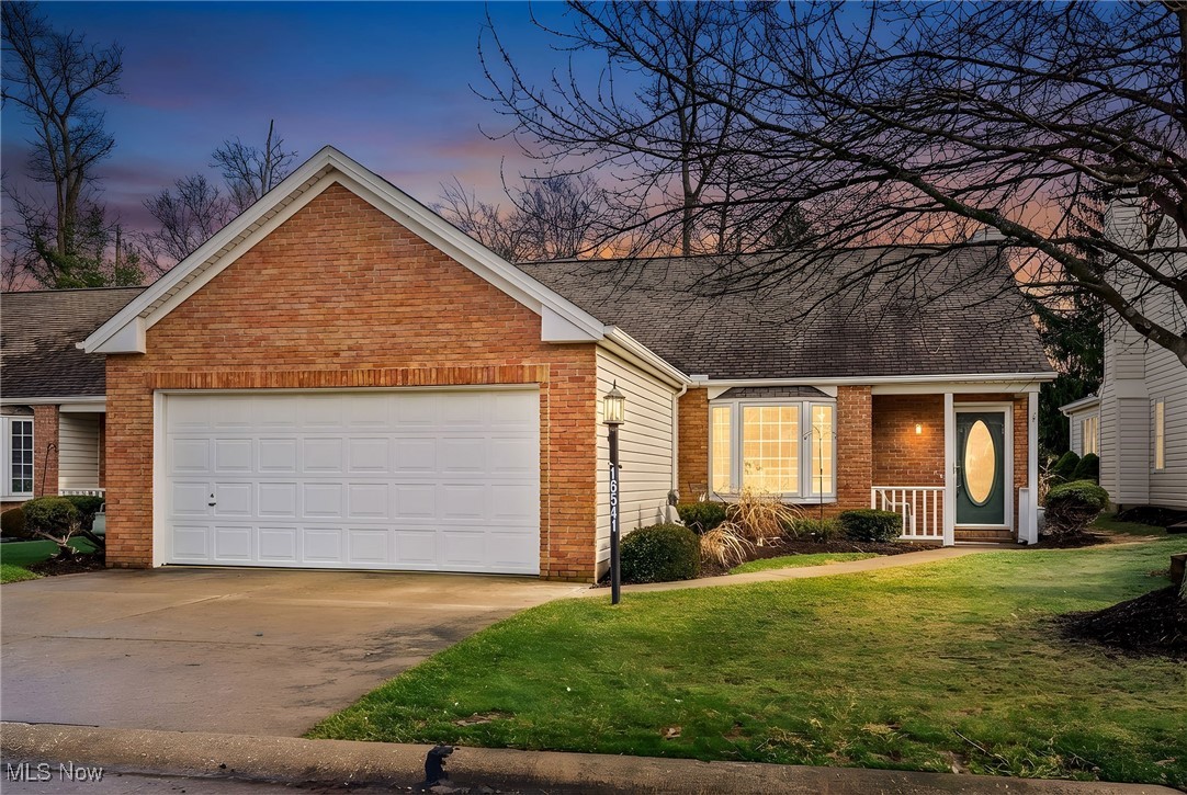 16541 Sunwood Oval Strongsville OH 44136