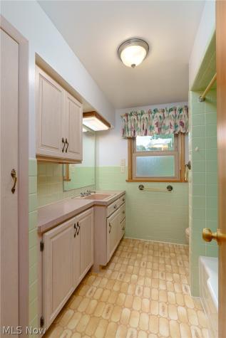 1397 W Sprague Road Broadview Heights OH 44147