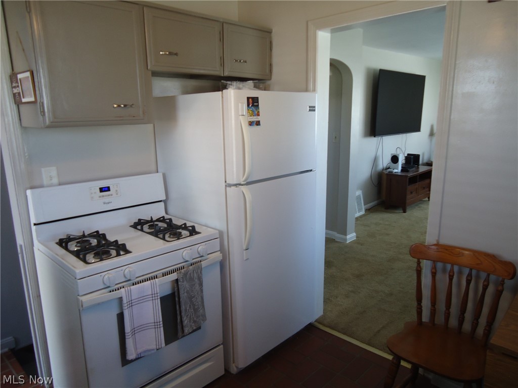 318 Van Buren Avenue Cuyahoga Falls OH 44221