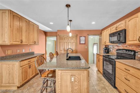 5234 Karen Isle Drive Willoughby OH 44094