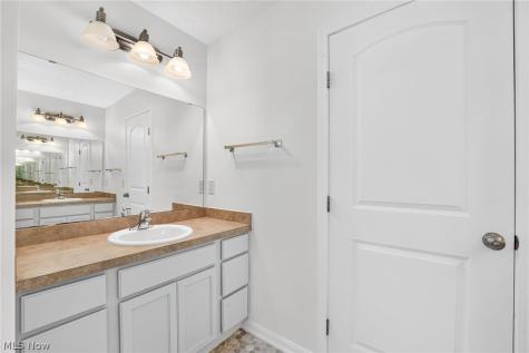 8832 Wheaton Place North Ridgeville OH 44039