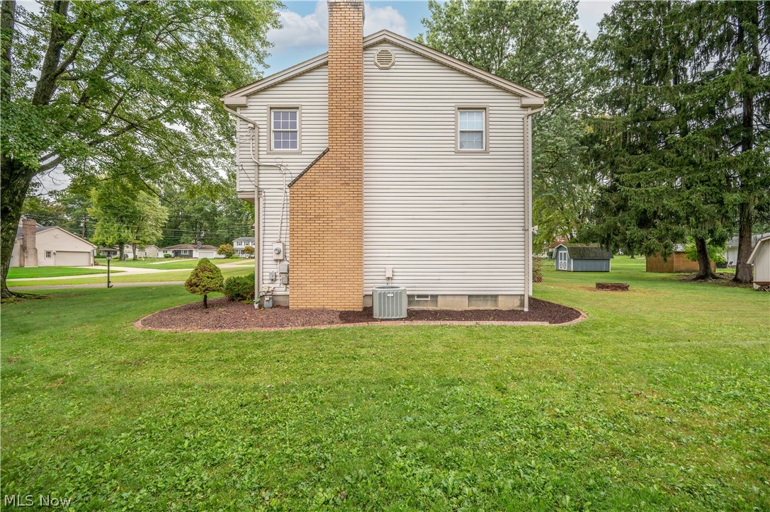 3424 Tall Oaks Lane Austintown OH 44511