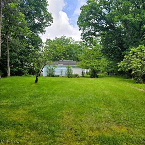 7667 S Eastland Road Middleburg Heights OH 44017