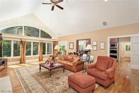 379 Greensfield Lane Copley OH 44321