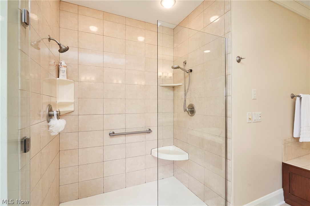 379 Greensfield Lane Copley OH 44321