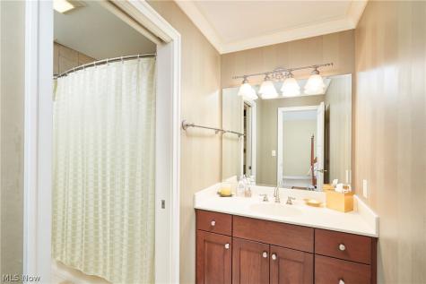 379 Greensfield Lane Copley OH 44321