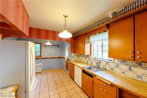 20701 Beachwood Drive Rocky River OH 44116