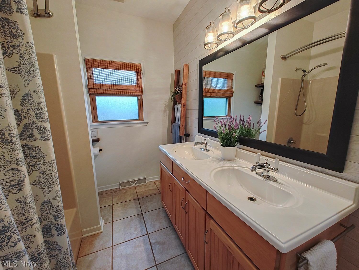 10505 Struthers Road New Middletown OH 44442