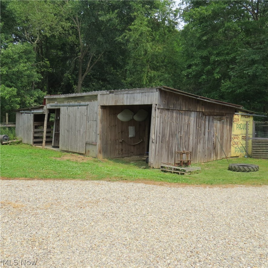 7113 Dial Road SW Carrollton OH 44615