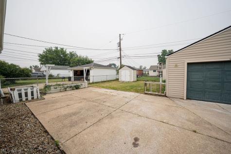 5728 Van Wert Avenue Brook Park OH 44142