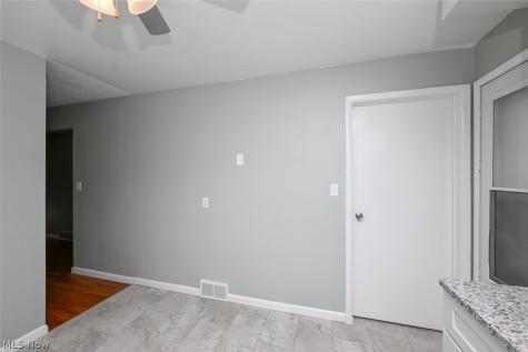 5838 Harter Home Drive Akron OH 44319