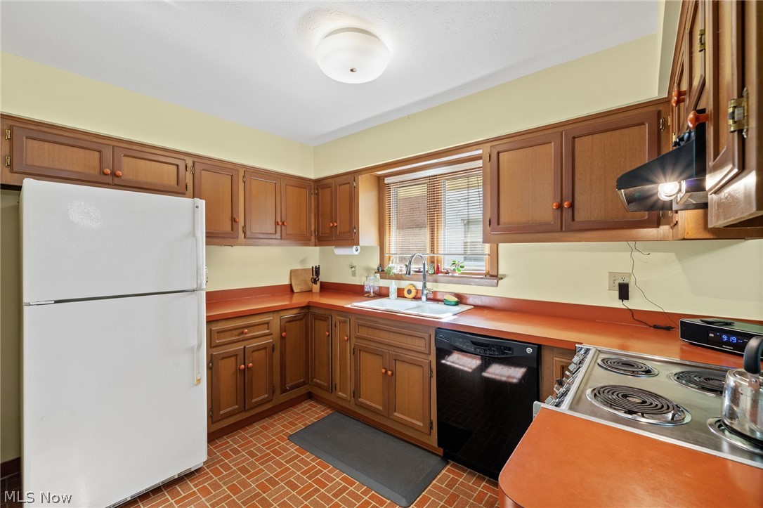 24809 Electric Drive Bay Village OH 44140