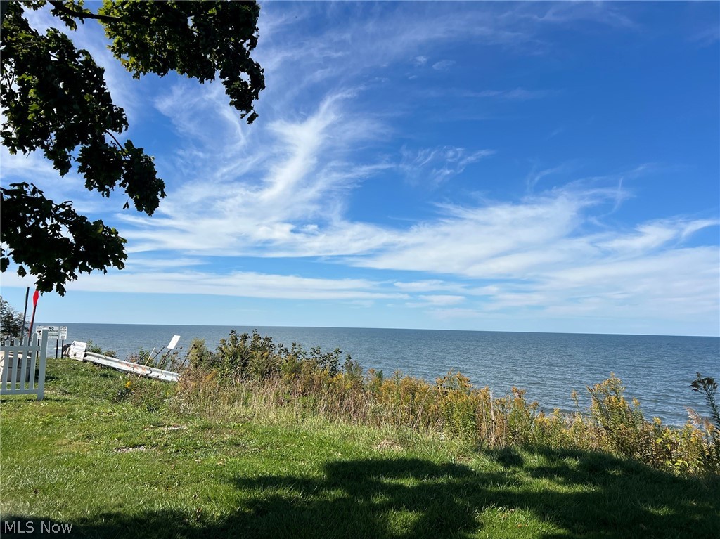 2016 Morningside Drive Ashtabula OH 44004