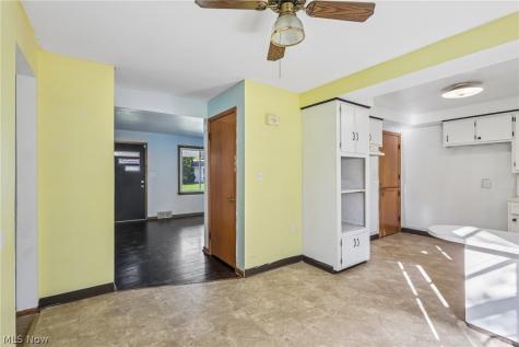 1817 Basil Avenue Youngstown OH 44514