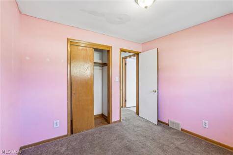 1817 Basil Avenue Youngstown OH 44514