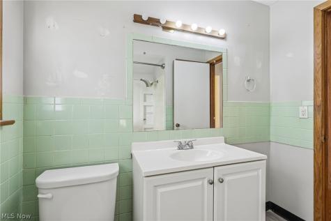 1817 Basil Avenue Youngstown OH 44514
