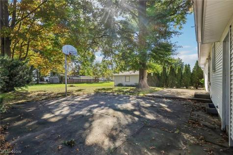 1817 Basil Avenue Youngstown OH 44514