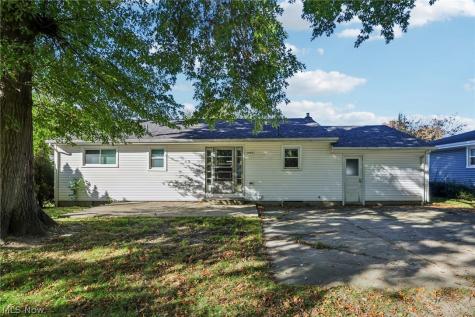 1817 Basil Avenue Youngstown OH 44514
