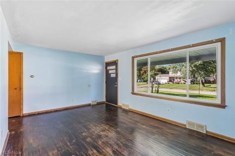1817 Basil Avenue Youngstown OH 44514