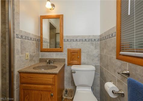3820 Valley Drive Norton OH 44203