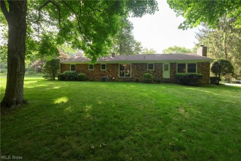 3820 Valley Drive Norton OH 44203