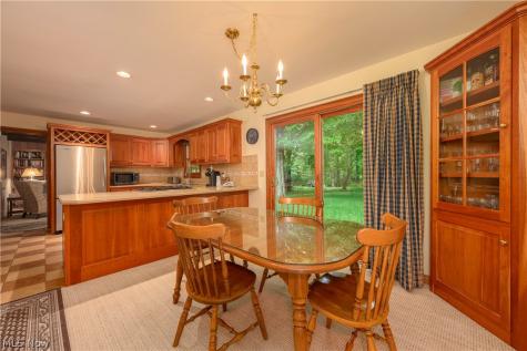 3820 Valley Drive Norton OH 44203